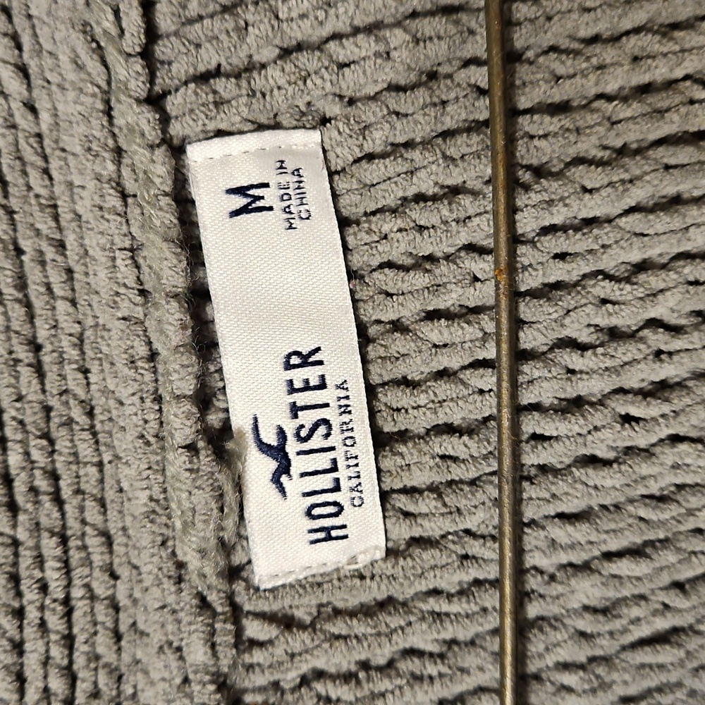 Hollister Open Front Sweater Size Medium - Picture 2 of 6